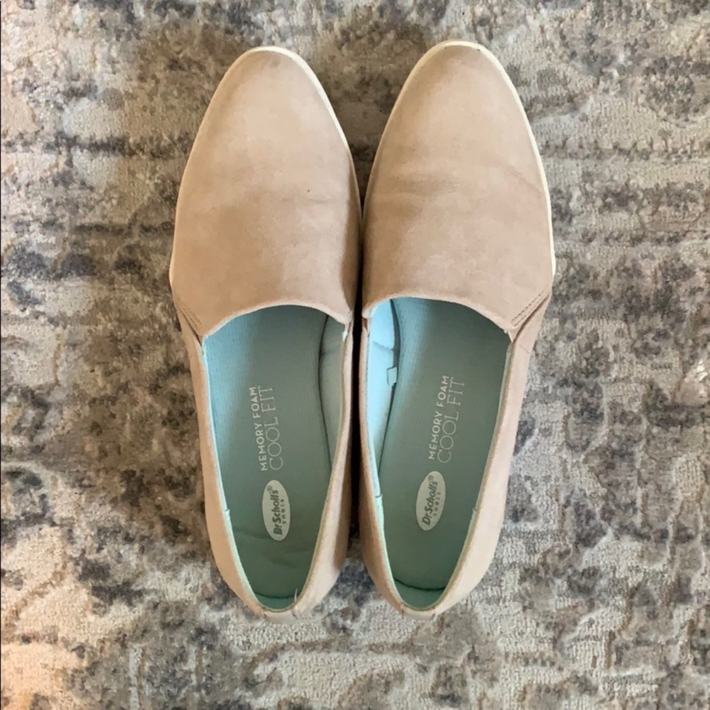 Dr. Scholl’s memory foam flats